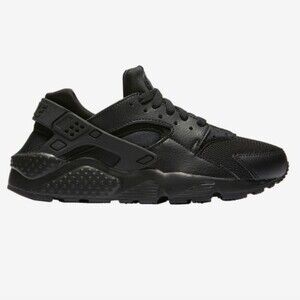 Nike Huarache Run Sneakers in Black 7